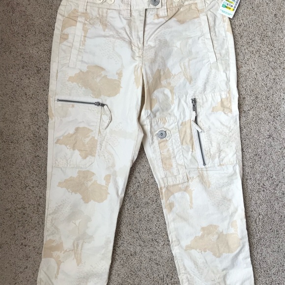 Da-Nang Capris - Picture 2 of 5